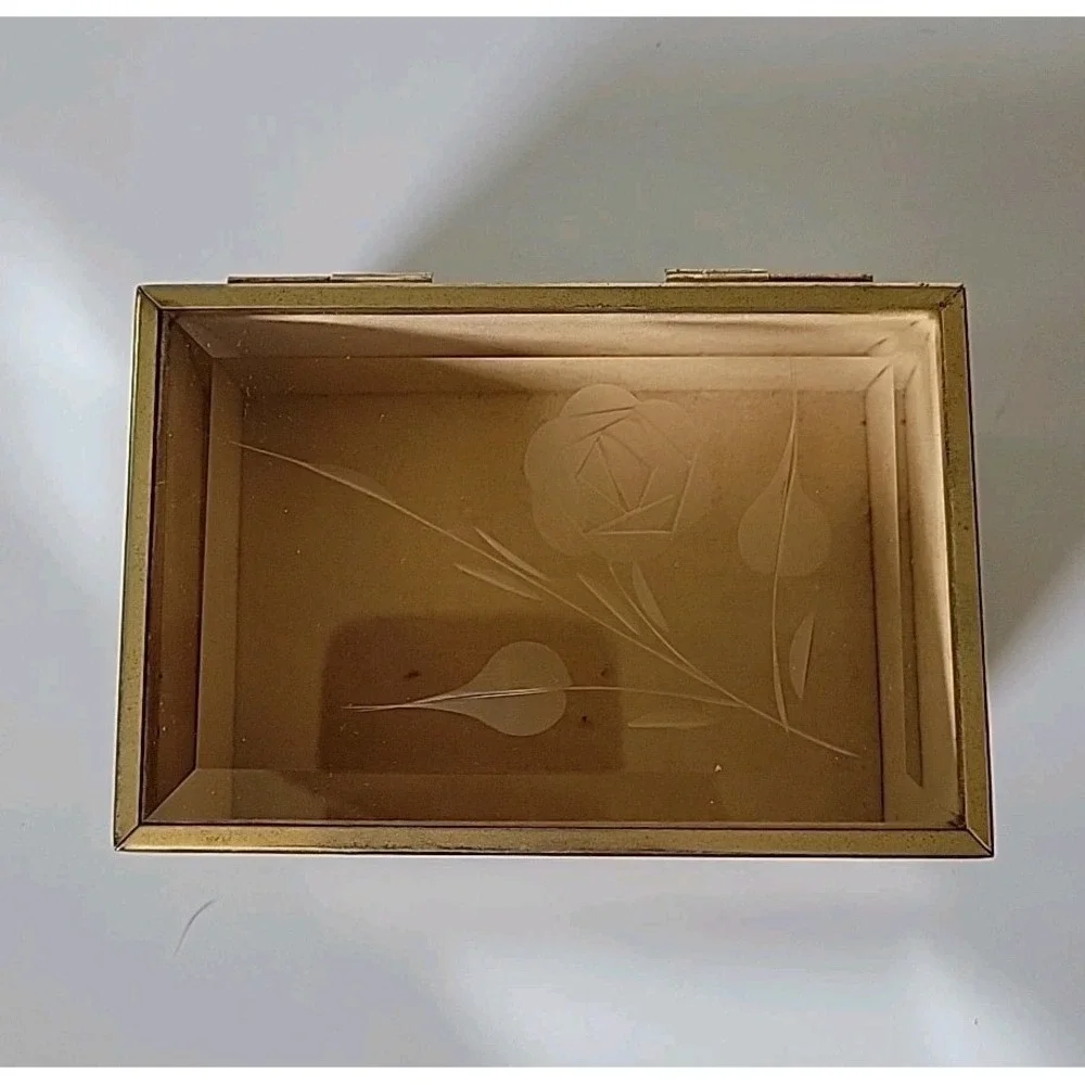 Vintage Beveled Mirrored Glass Brass Trim Trinket Jewelry‎ Box Etched Floral Lid